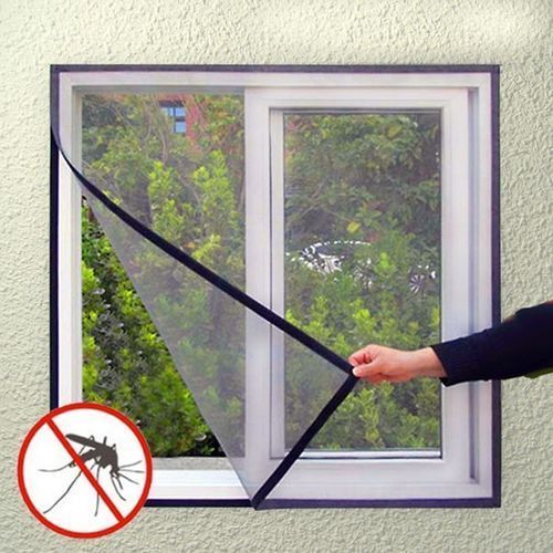 Fixer une moustiquaire sur la fenêtre sans percer 