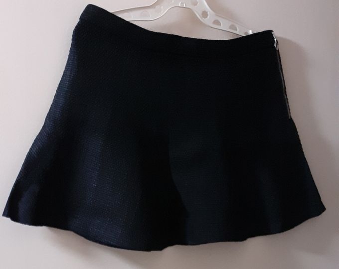  Zara Jupe courte ou Jupe cache formes à mettre au dessus d'un pantalon - Noire